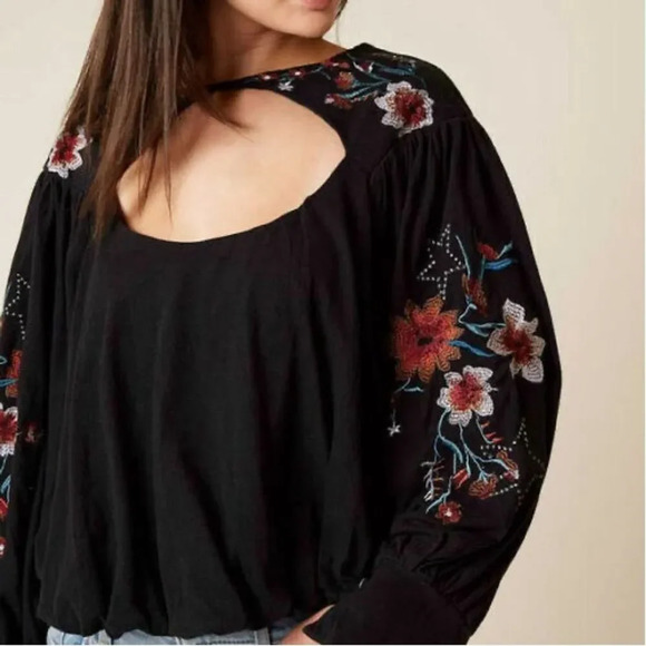 Free People Lita Embroidered Cutout Blouse XS Black Floral Bell Sleeve - Picture 3 of 11